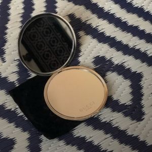 Gucci Flora round silver cosmetic compact mirror